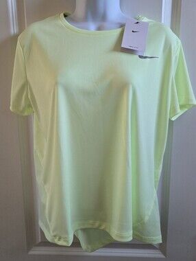 Nike|Women’s Neon Green Short-Sleeve Performance Tee|Medium